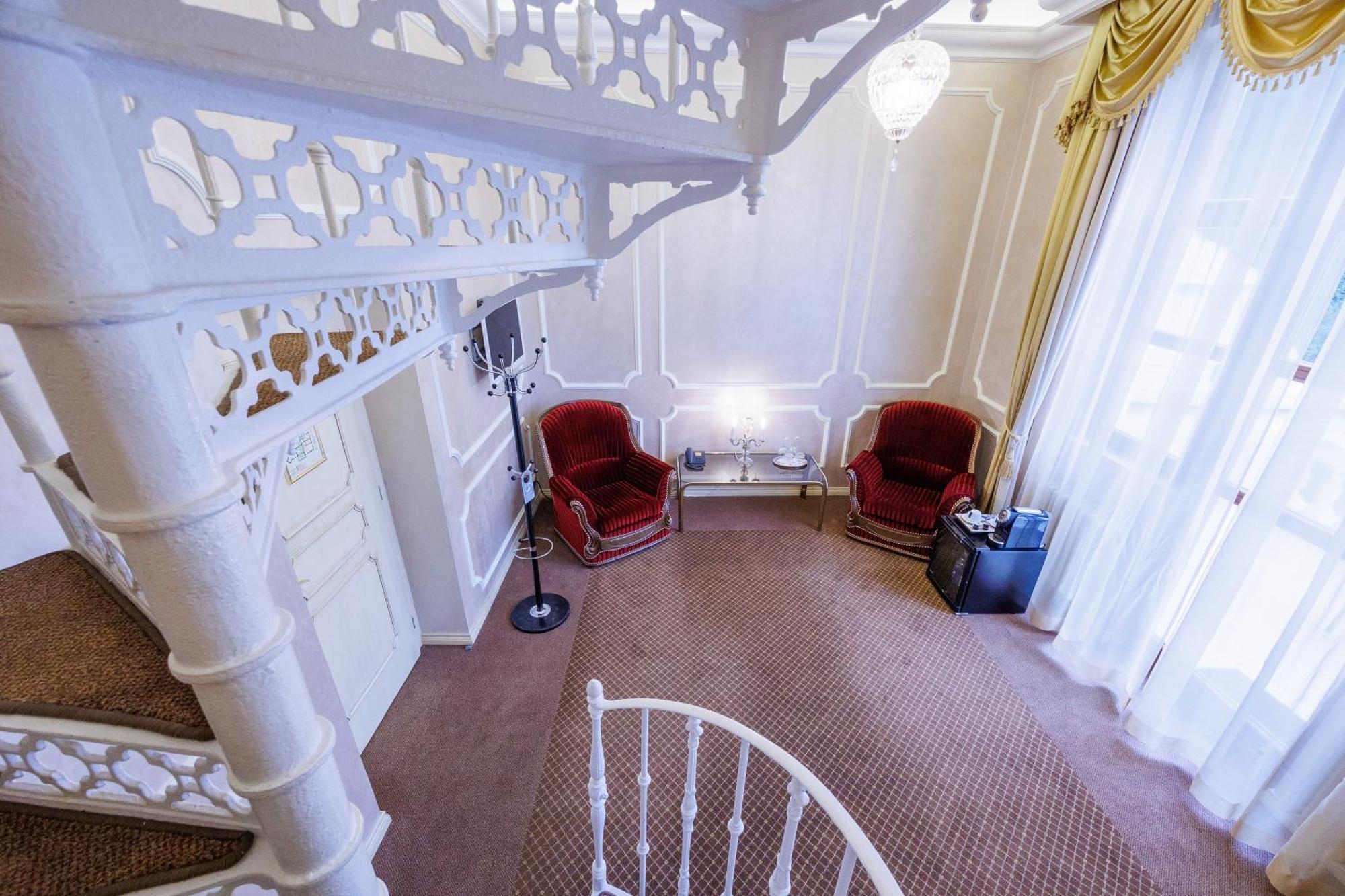 Hotel Chateau Cihelny 卡罗维发利 外观 照片