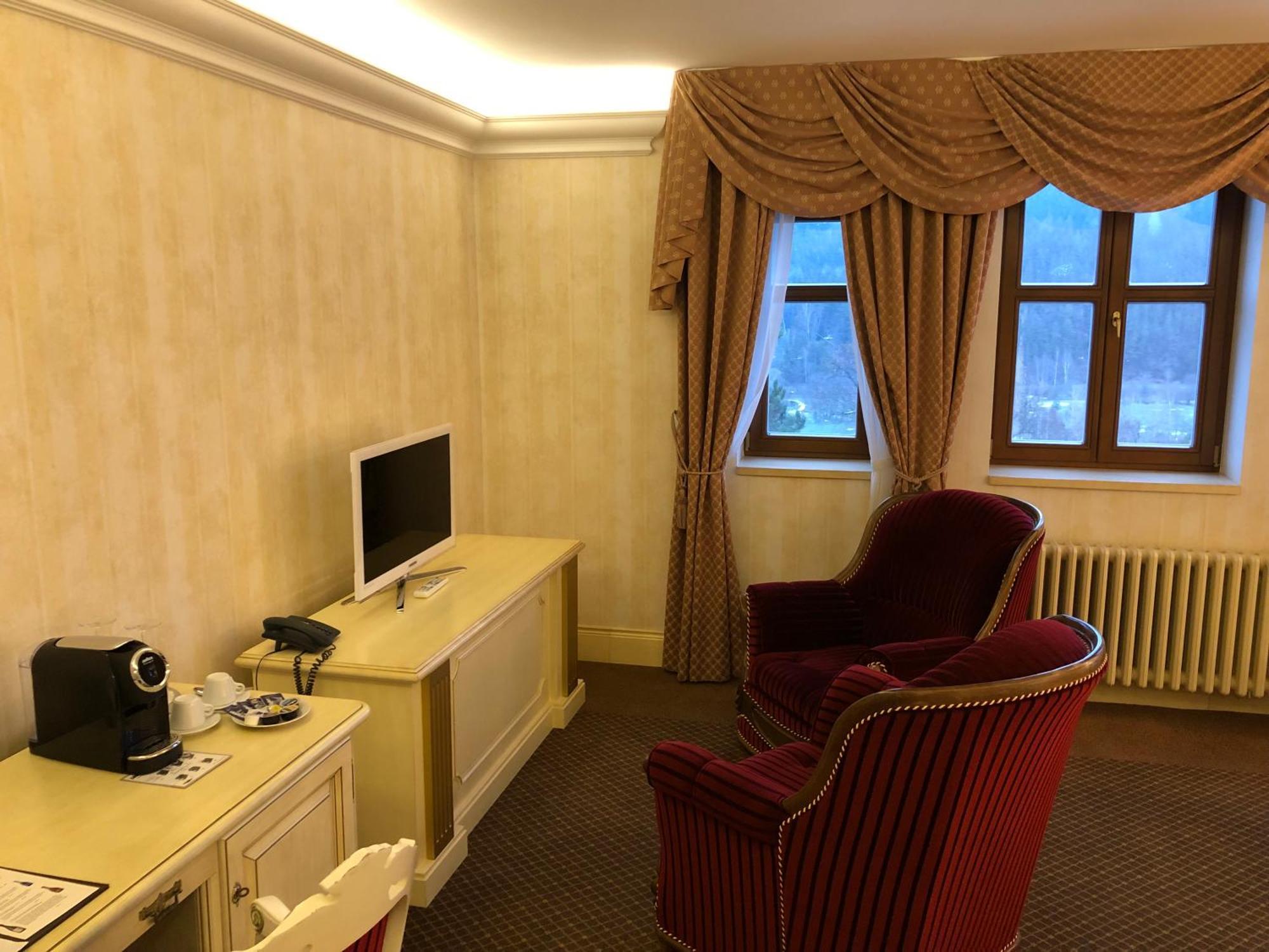 Hotel Chateau Cihelny 卡罗维发利 外观 照片